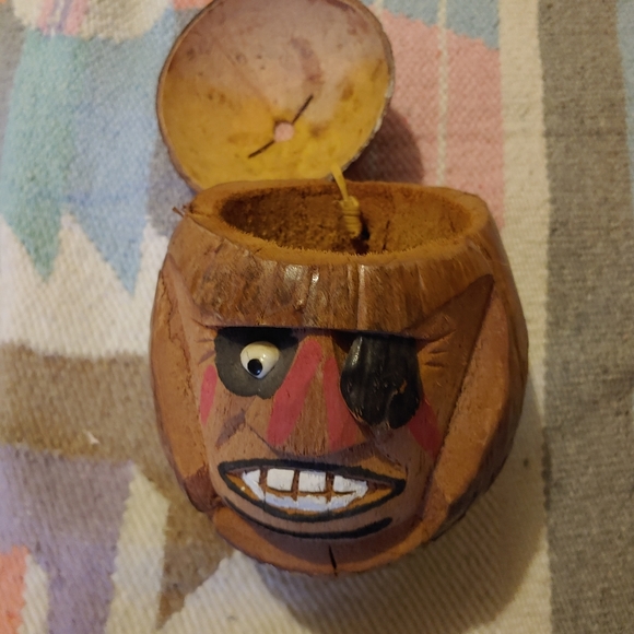 Tiki 8" COCONUT Carved Pirate Head with patch
